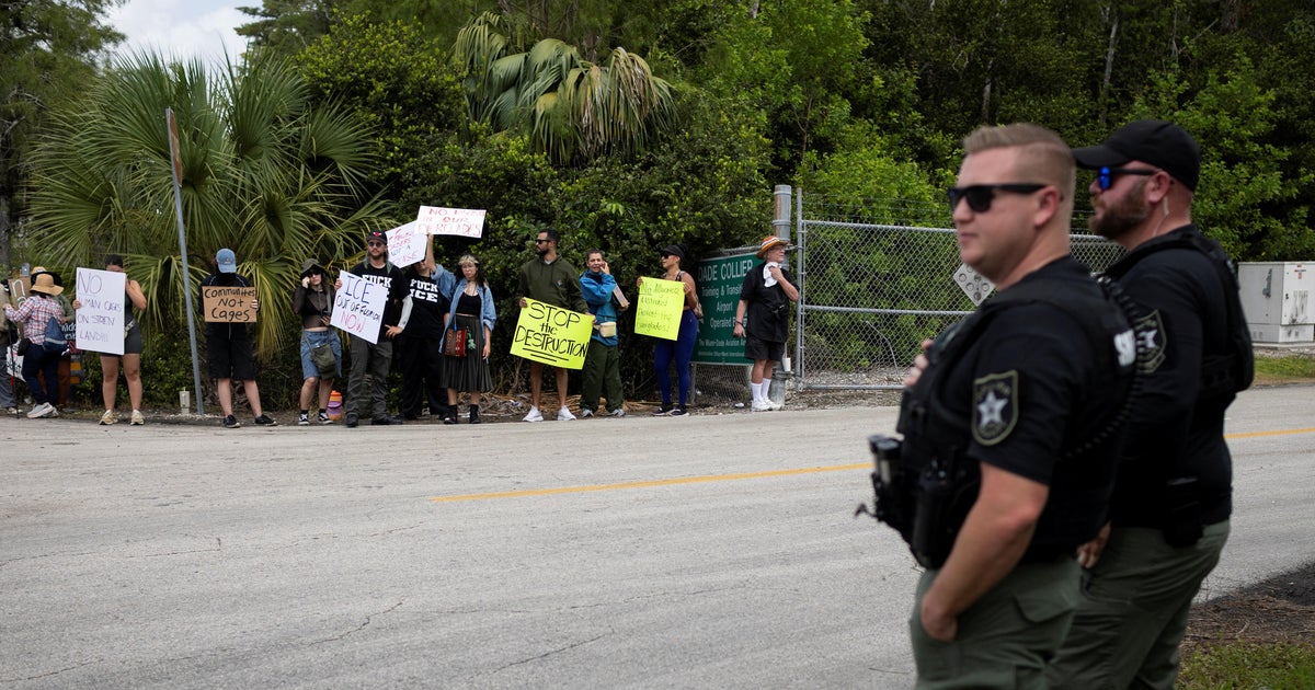 Trump asistirá a la apertura del centro de detención de hielo «Alligator Alcatraz» en Florida hoy