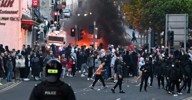 ‘Ganaron’-Roma huye de la ciudad de Irlanda del Norte después de los disturbios contra la migración
