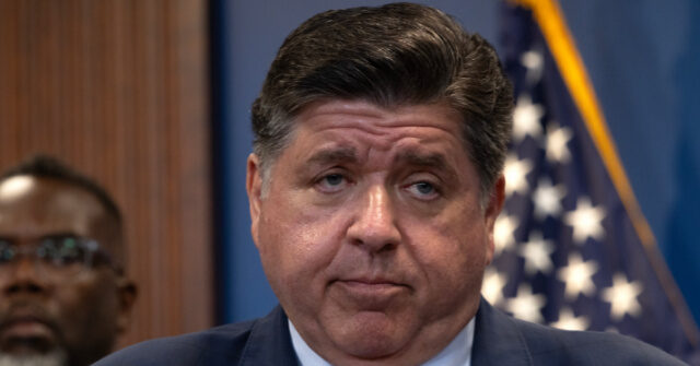 Pritzker culpa a ICE mientras las políticas de santuario de Chicago alimentan el caos