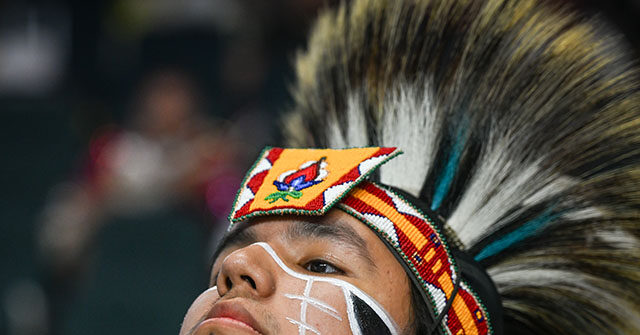 El Vaticano devuelve artefactos tomados de tribus canadienses hace 100 años